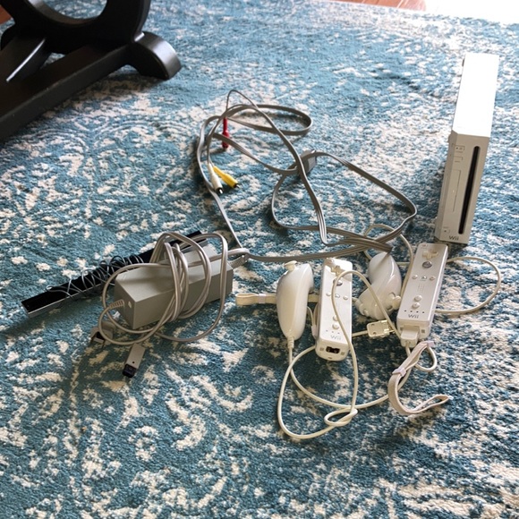 Wii console with 2 controllers, 2 nunchucks, and all cords - Picture 1 of 7
